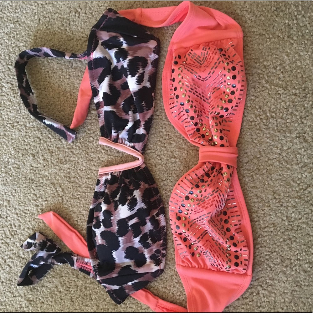 XHILERATION 2 strapless bikini tops M